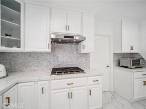 17158 Citronia Street, Northridge (los Angeles) CA 91325
