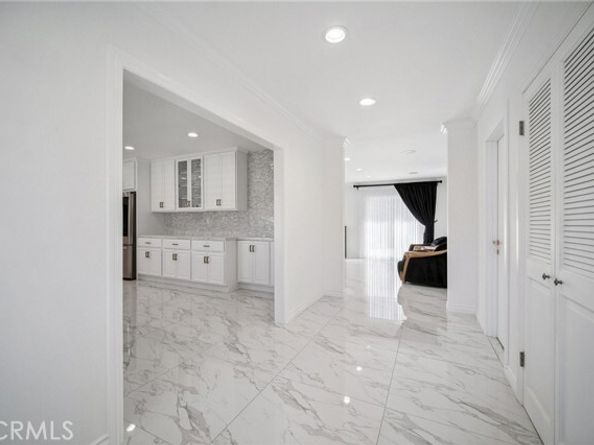 17158 Citronia Street, Northridge (los Angeles) CA 91325