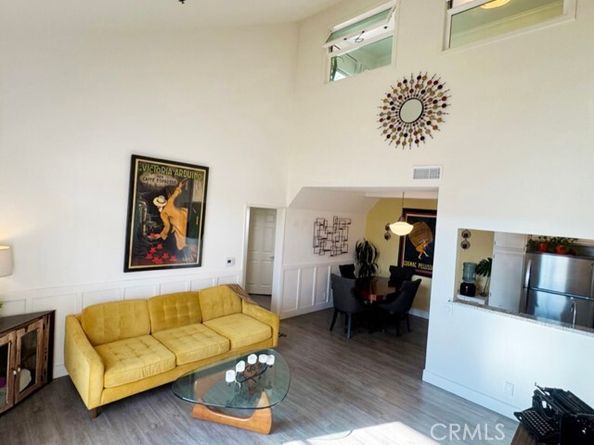 13801 Oxnard 206, Los Angeles CA 91401