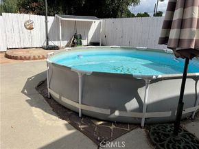 8502 Newcastle, Northridge (los Angeles) CA 91325