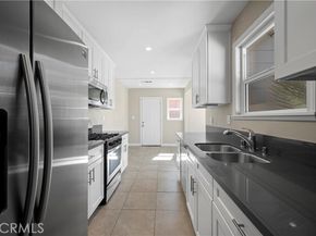 7736 Bellaire Avenue, North Hollywood (los Angeles) CA 91605