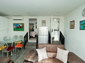 7736 Bellaire Avenue, North Hollywood (los Angeles) CA 91605