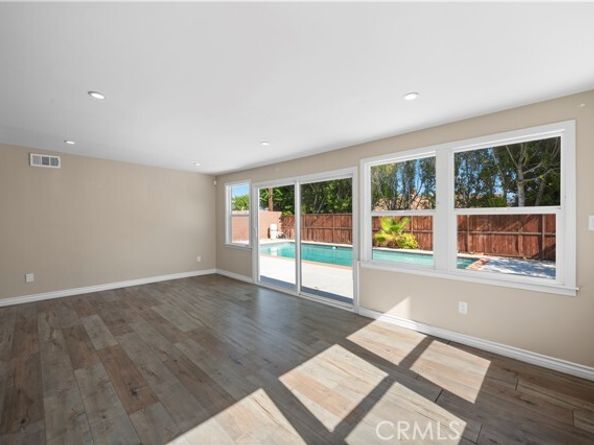 7736 Bellaire Avenue, North Hollywood (los Angeles) CA 91605