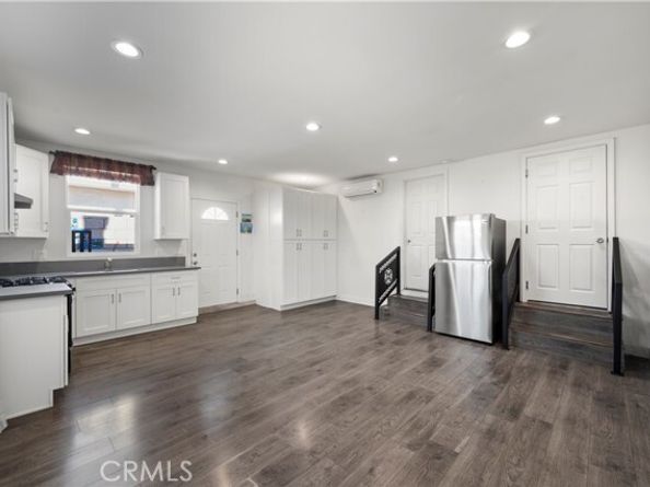 7736 Bellaire Avenue, North Hollywood (los Angeles) CA 91605