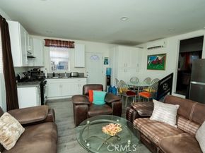 7736 Bellaire Avenue, North Hollywood (los Angeles) CA 91605