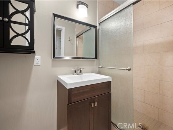 7736 Bellaire Avenue, North Hollywood (los Angeles) CA 91605