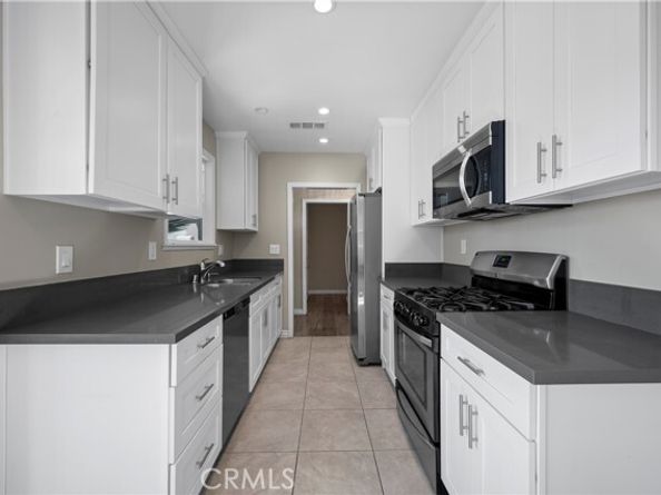 7736 Bellaire Avenue, North Hollywood (los Angeles) CA 91605