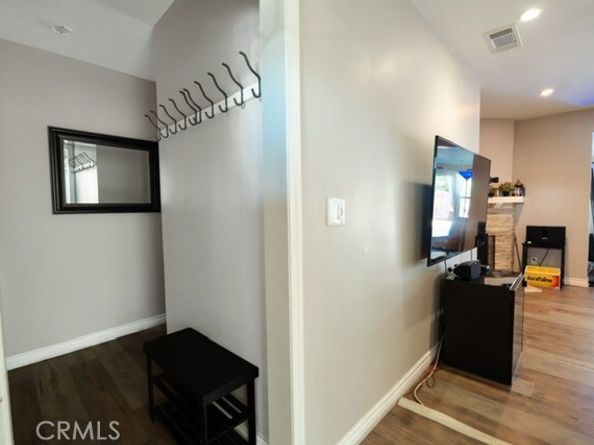 7736 Bellaire Avenue, North Hollywood (los Angeles) CA 91605