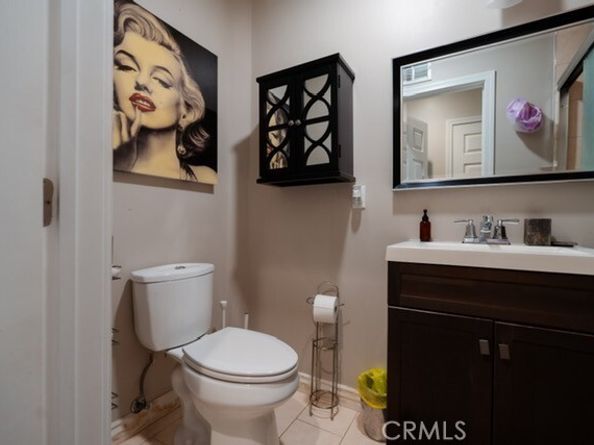 7736 Bellaire Avenue, North Hollywood (los Angeles) CA 91605