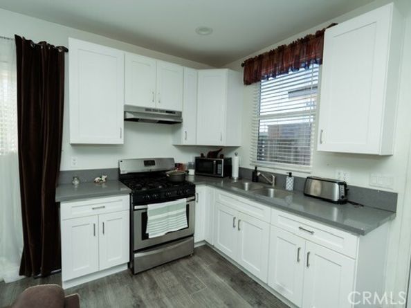 7736 Bellaire Avenue, North Hollywood (los Angeles) CA 91605