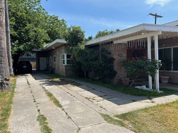 14914 Sylvan Street, Van Nuys (los Angeles) CA 91411