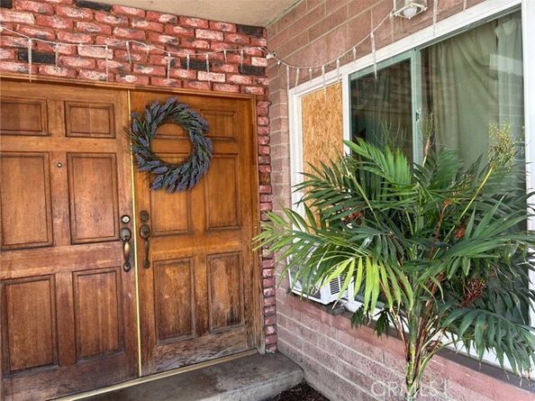 14914 Sylvan Street, Van Nuys (los Angeles) CA 91411