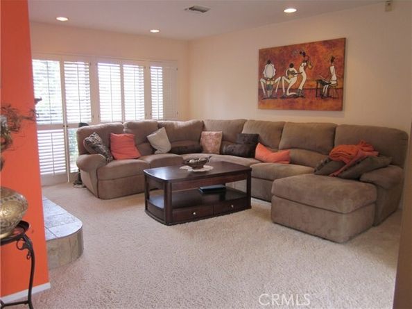 9931 Memory Park Avenue, San Fernando CA 91345