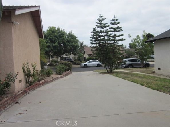 9931 Memory Park Avenue, San Fernando CA 91345