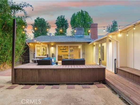 15017 Archwood Street, Van Nuys (los Angeles) CA 91405