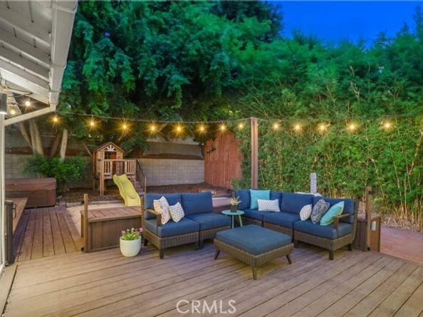 15017 Archwood Street, Van Nuys (los Angeles) CA 91405