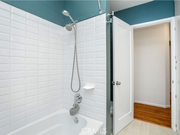 15017 Archwood Street, Van Nuys (los Angeles) CA 91405