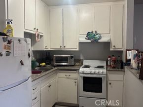 13040 Dronfield Avenue 12, Sylmar (los Angeles) CA 91342