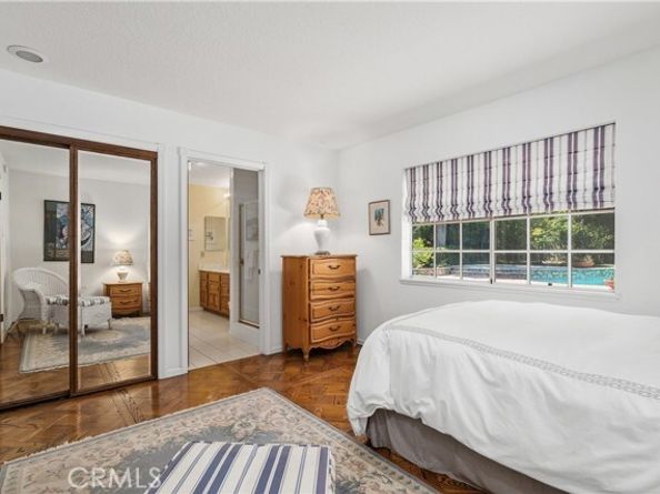 4751 Westchester Drive, Woodland Hills (los Angeles) CA 91364