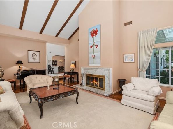 4751 Westchester Drive, Woodland Hills (los Angeles) CA 91364