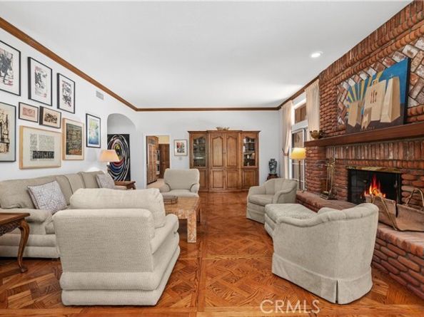 4751 Westchester Drive, Woodland Hills (los Angeles) CA 91364