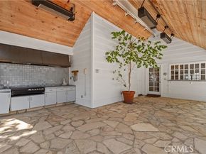 4751 Westchester Drive, Woodland Hills (los Angeles) CA 91364