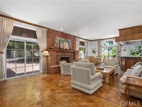 4751 Westchester Drive, Woodland Hills (los Angeles) CA 91364