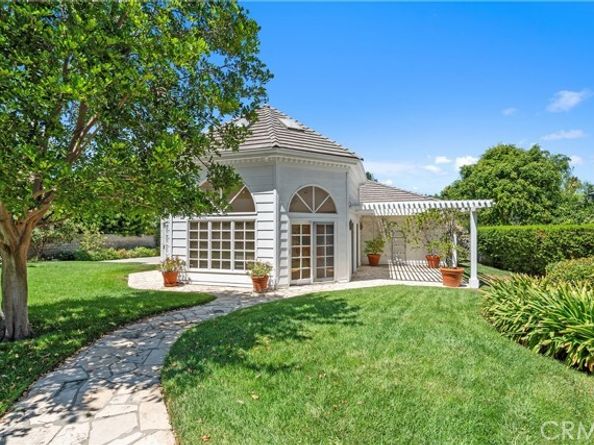 4751 Westchester Drive, Woodland Hills (los Angeles) CA 91364