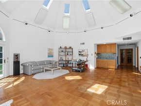 4751 Westchester Drive, Woodland Hills (los Angeles) CA 91364