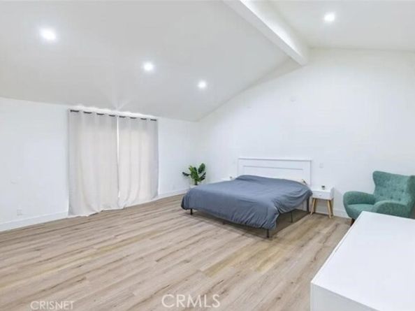 18134 Chase Street, Northridge (los Angeles) CA 91325