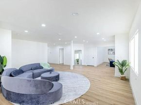18134 Chase Street, Northridge (los Angeles) CA 91325