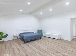18134 Chase Street, Northridge (los Angeles) CA 91325