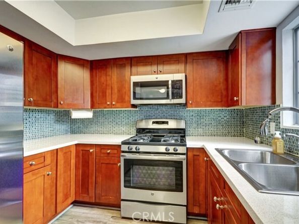 20155 Keswick Street 209, Winnetka (los Angeles) CA 91306