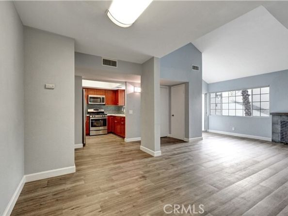 20155 Keswick Street 209, Winnetka (los Angeles) CA 91306