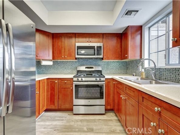 20155 Keswick Street 209, Winnetka (los Angeles) CA 91306