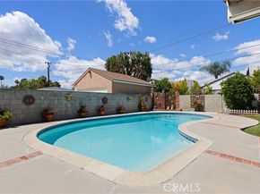 6347 Bovey Avenue, Tarzana (los Angeles) CA 91335