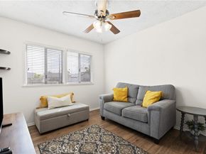 6347 Bovey Avenue, Tarzana (los Angeles) CA 91335