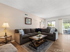 6347 Bovey Avenue, Tarzana (los Angeles) CA 91335