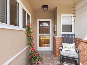 6347 Bovey Avenue, Tarzana (los Angeles) CA 91335