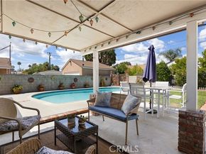 6347 Bovey Avenue, Tarzana (los Angeles) CA 91335