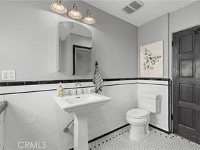 5127 Willowcrest, North Hollywood (los Angeles) CA 91601