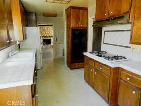 9610 Natick, North Hills (los Angeles) CA 91343
