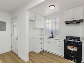 16642 Los Alimos Street, Granada Hills (los Angeles) CA 91344