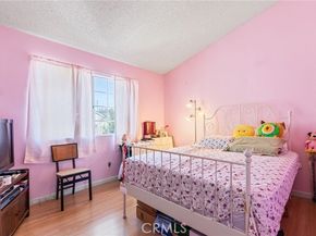 9332 Van Nuys 69, Panorama City (los Angeles) CA 91402