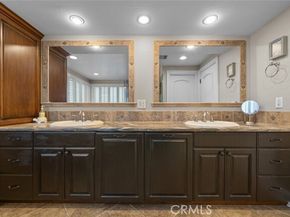 11101 Eton Avenue, Chatsworth (los Angeles) CA 91311