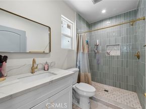 8054 Cedros Avenue, Panorama City (los Angeles) CA 91402