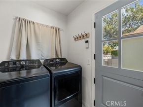8054 Cedros Avenue, Panorama City (los Angeles) CA 91402