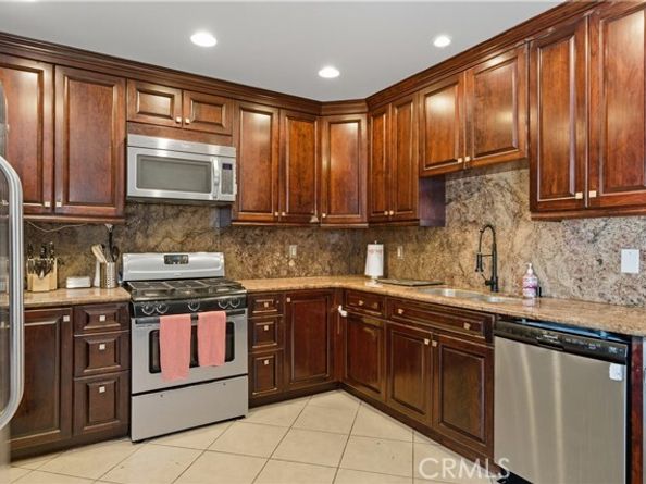 13568 Ottoman Street, Arleta (los Angeles) CA 91331