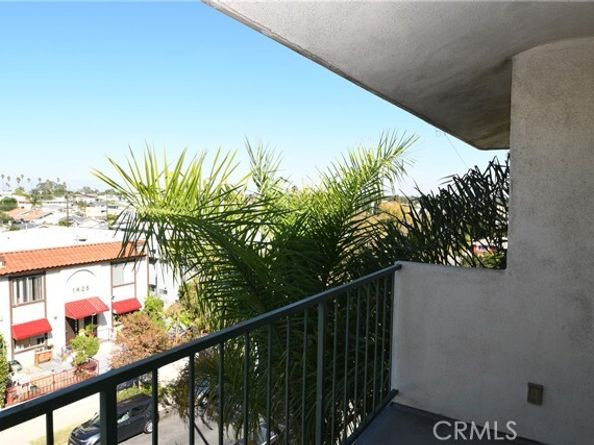 1436 257th Street 302, Harbor City (los Angeles) CA 90710