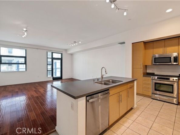 133 The Promenade 426, Long Beach CA 90802